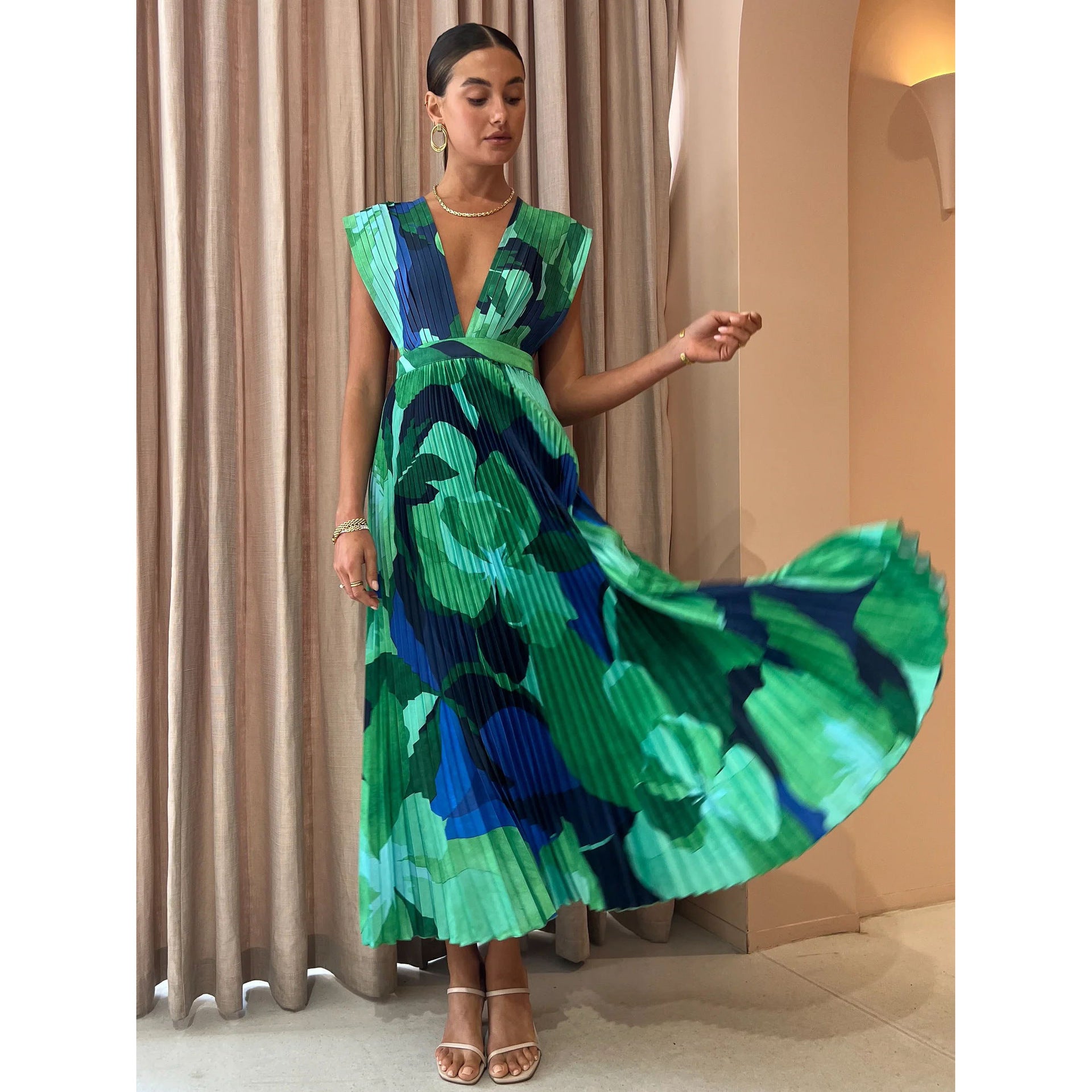 Pleated Sleeveless Casual Dress for Spring and Summer Loose Vacation Women's Dress
