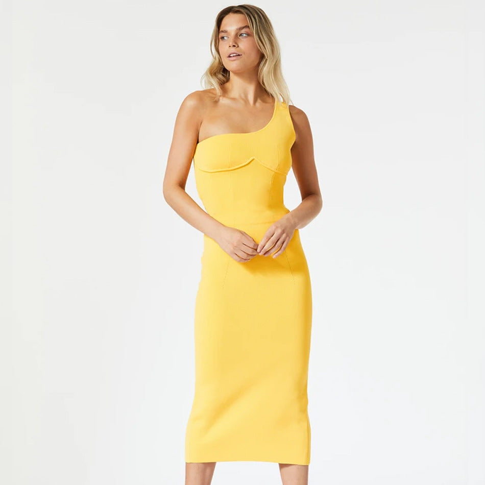 New Cocktail Party Dinner Party Ladies Dress Solid Color Slanted Shoulder Yellow Single Shoulder Sleeveless Back Slit Bandage Skirt