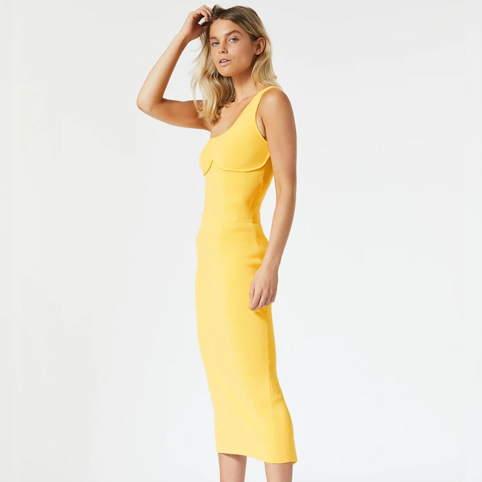 New Cocktail Party Dinner Party Ladies Dress Solid Color Slanted Shoulder Yellow Single Shoulder Sleeveless Back Slit Bandage Skirt